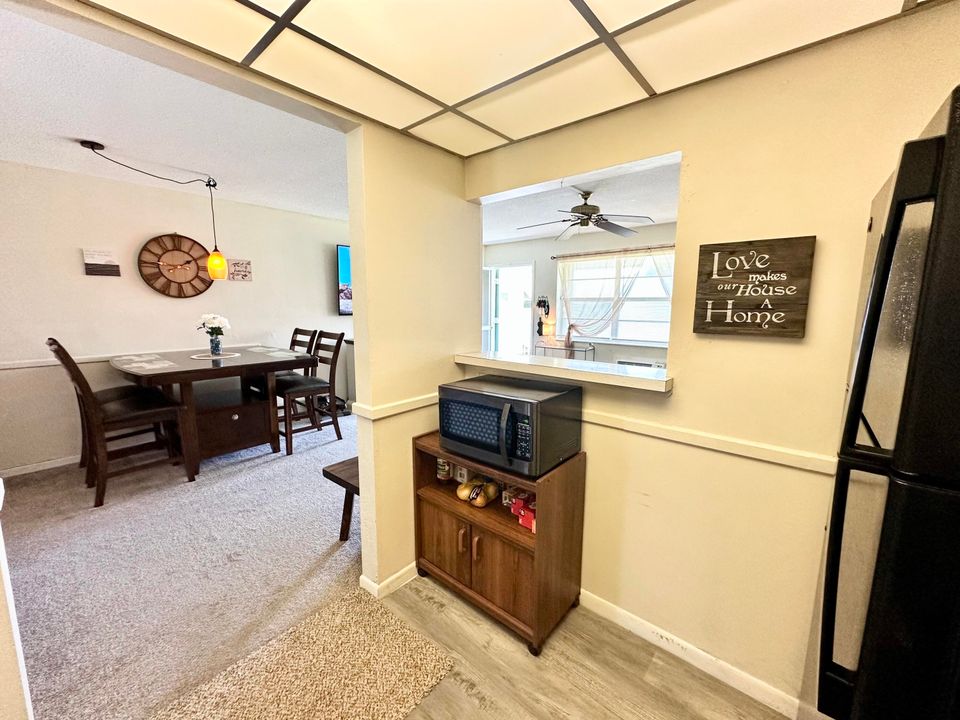 待售: $135,000 (1 贝兹, 1 浴室, 646 平方英尺)