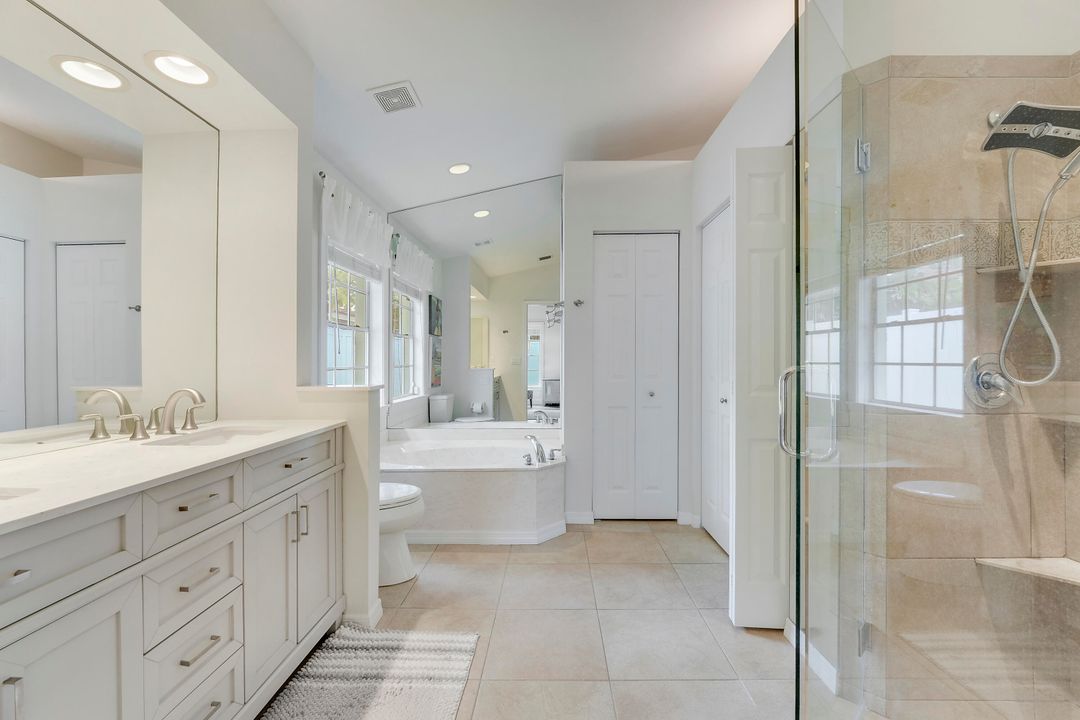 合同活跃: $629,900 (3 贝兹, 2 浴室, 1374 平方英尺)