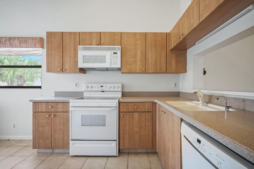 For Rent: $2,500 (3 beds, 2 baths, 1679 Square Feet)