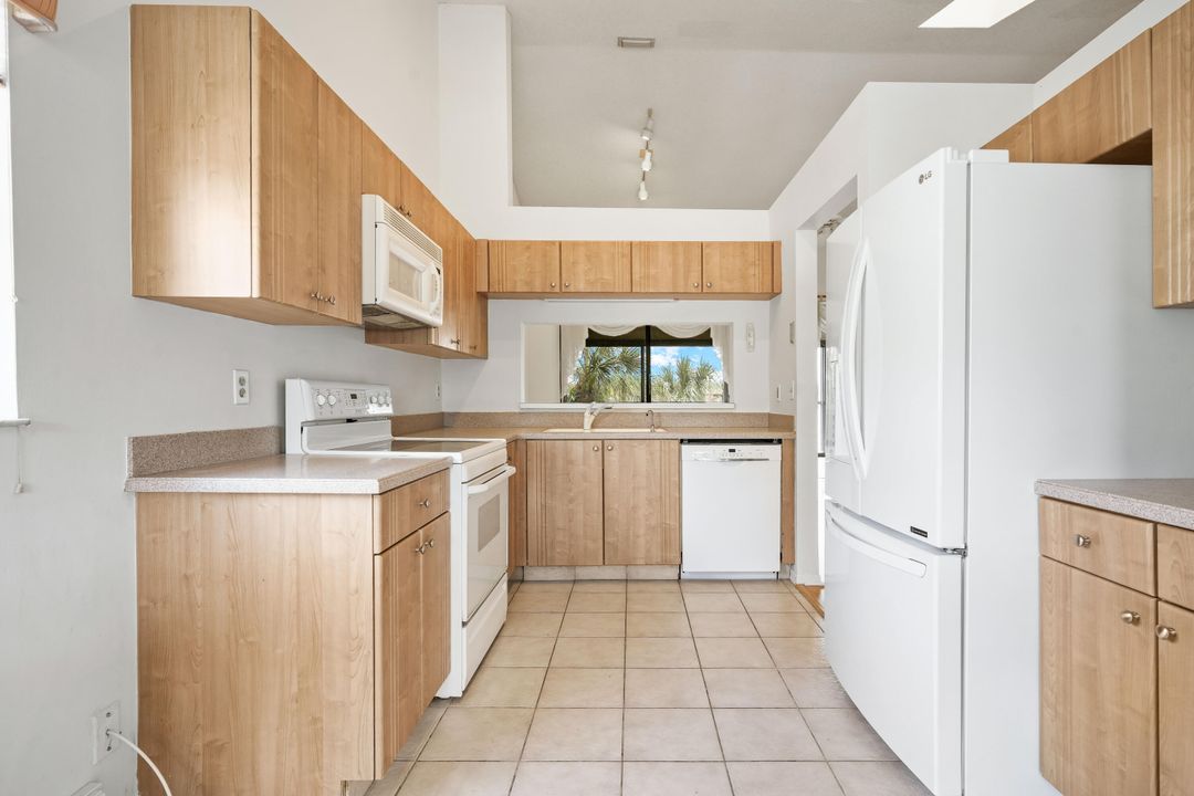 For Rent: $2,500 (3 beds, 2 baths, 1679 Square Feet)
