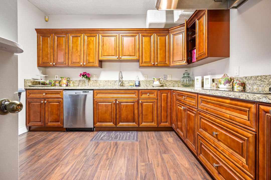 For Rent: $2,500 (3 beds, 2 baths, 1679 Square Feet)