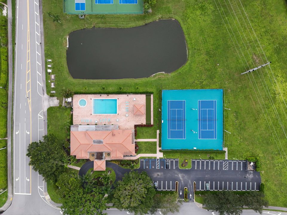 For Rent: $2,500 (3 beds, 2 baths, 1679 Square Feet)