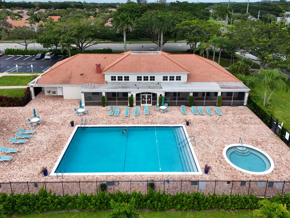 For Rent: $2,500 (3 beds, 2 baths, 1679 Square Feet)