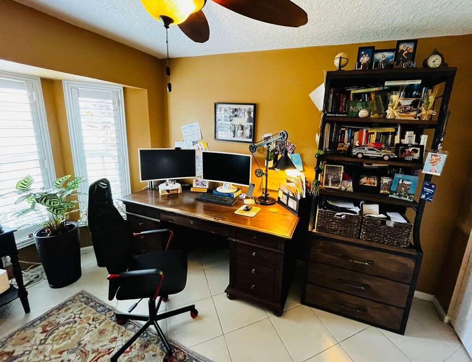 For Rent: $9,750 (4 beds, 2 baths, 2040 Square Feet)