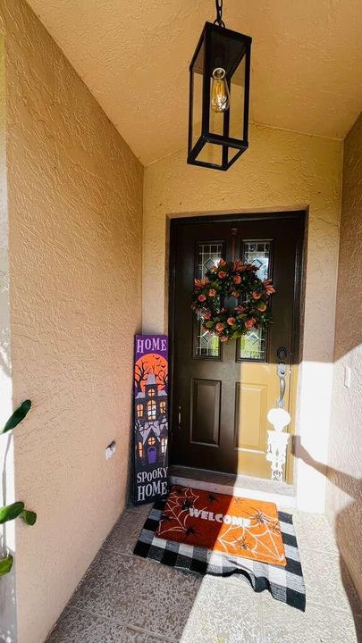 For Rent: $9,750 (4 beds, 2 baths, 2040 Square Feet)