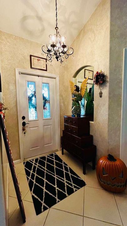 For Rent: $9,750 (4 beds, 2 baths, 2040 Square Feet)