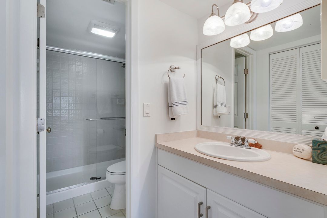 待售: $349,900 (2 贝兹, 2 浴室, 1244 平方英尺)