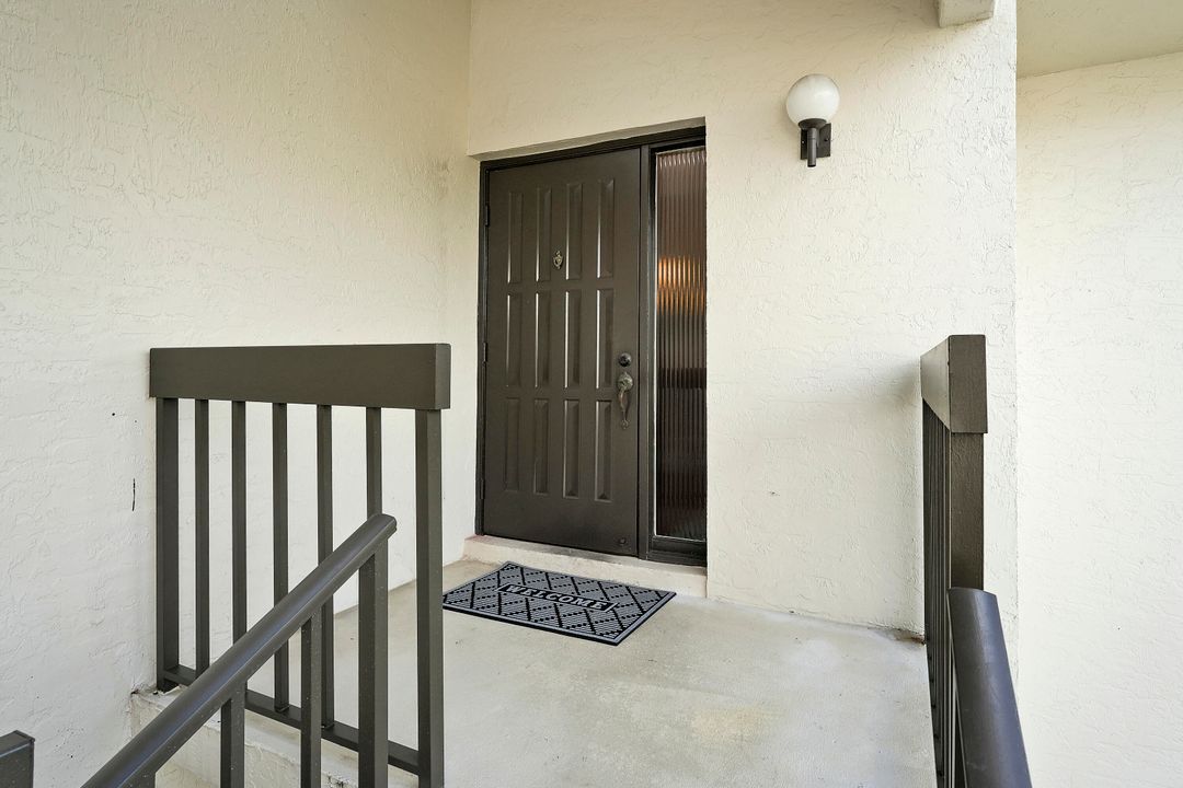 待售: $349,900 (2 贝兹, 2 浴室, 1244 平方英尺)