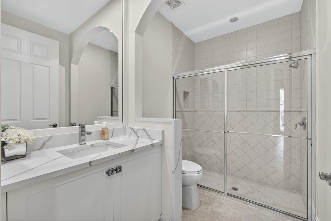 For Sale: $599,900 (2 beds, 2 baths, 2327 Square Feet)