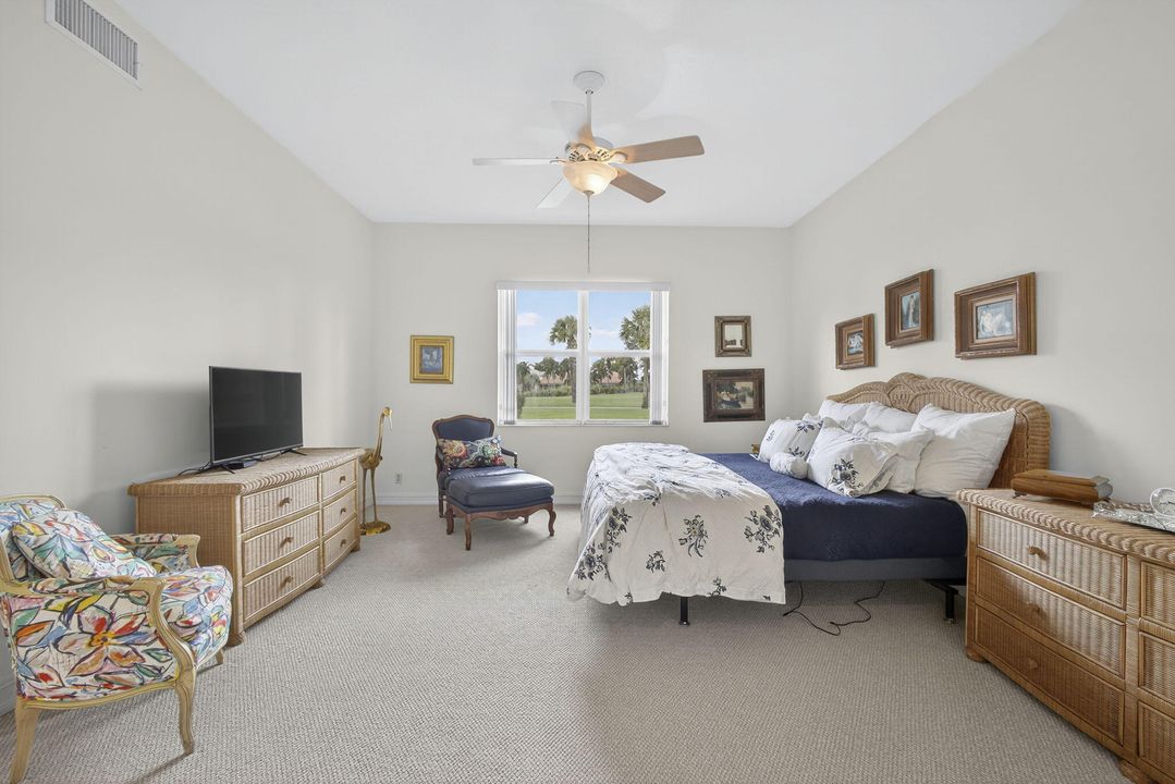 For Sale: $599,900 (2 beds, 2 baths, 2327 Square Feet)