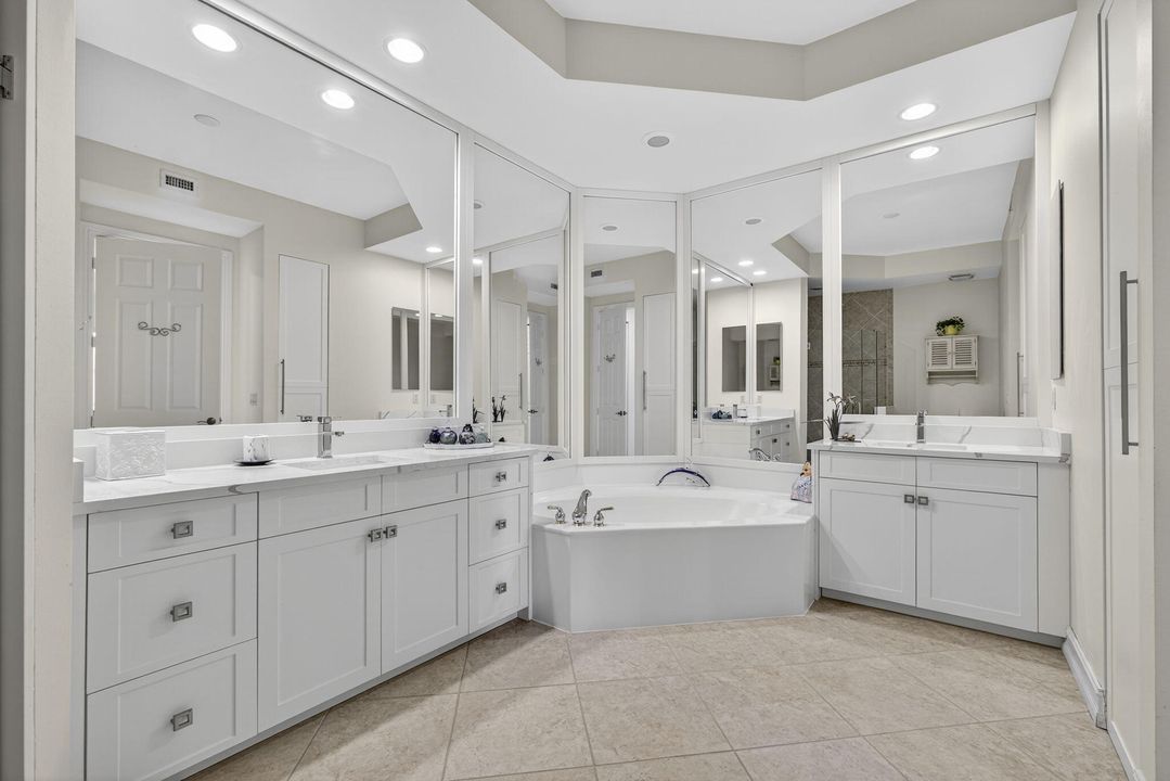 For Sale: $599,900 (2 beds, 2 baths, 2327 Square Feet)