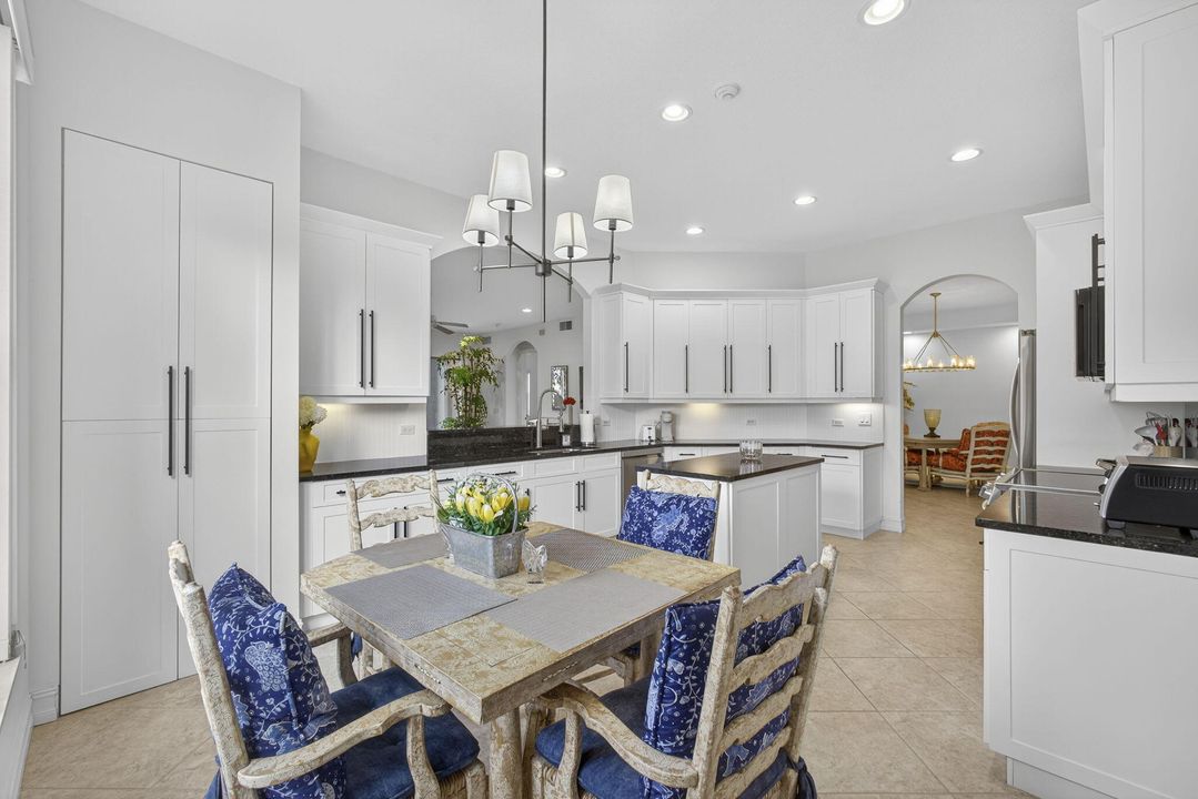 For Sale: $599,900 (2 beds, 2 baths, 2327 Square Feet)