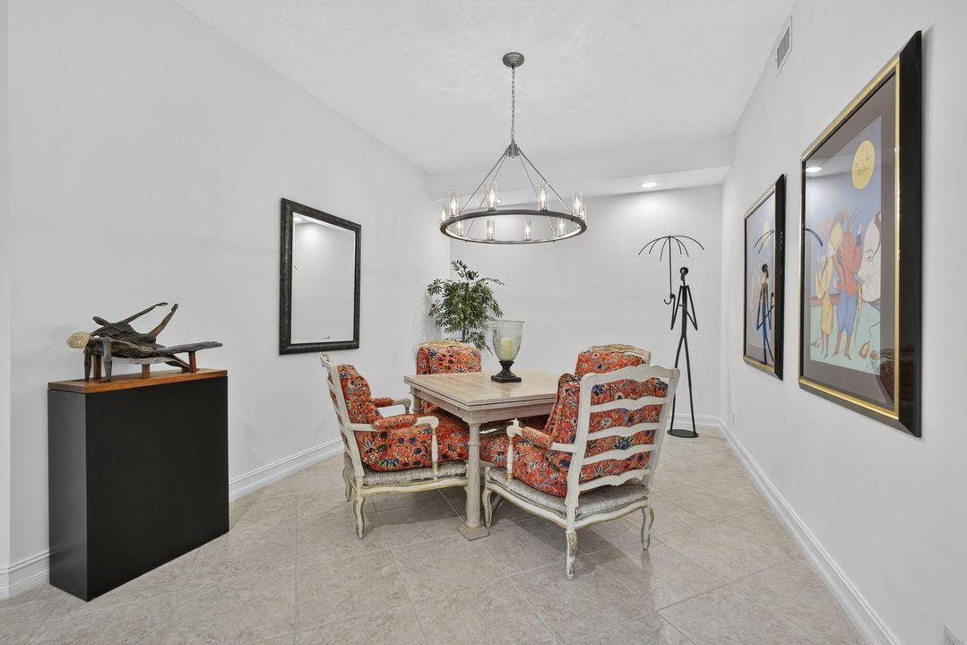 For Sale: $599,900 (2 beds, 2 baths, 2327 Square Feet)