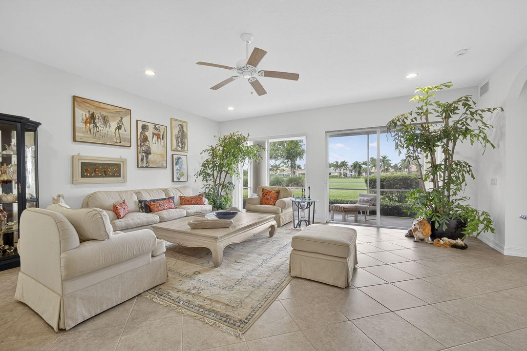 For Sale: $599,900 (2 beds, 2 baths, 2327 Square Feet)