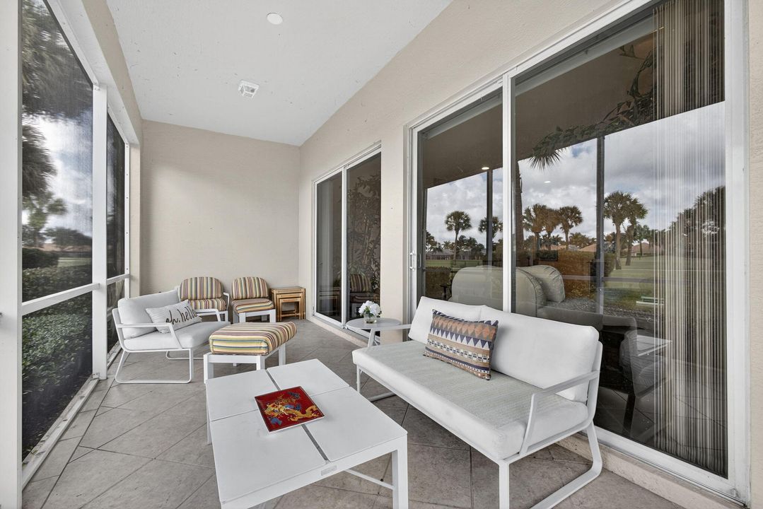 For Sale: $599,900 (2 beds, 2 baths, 2327 Square Feet)