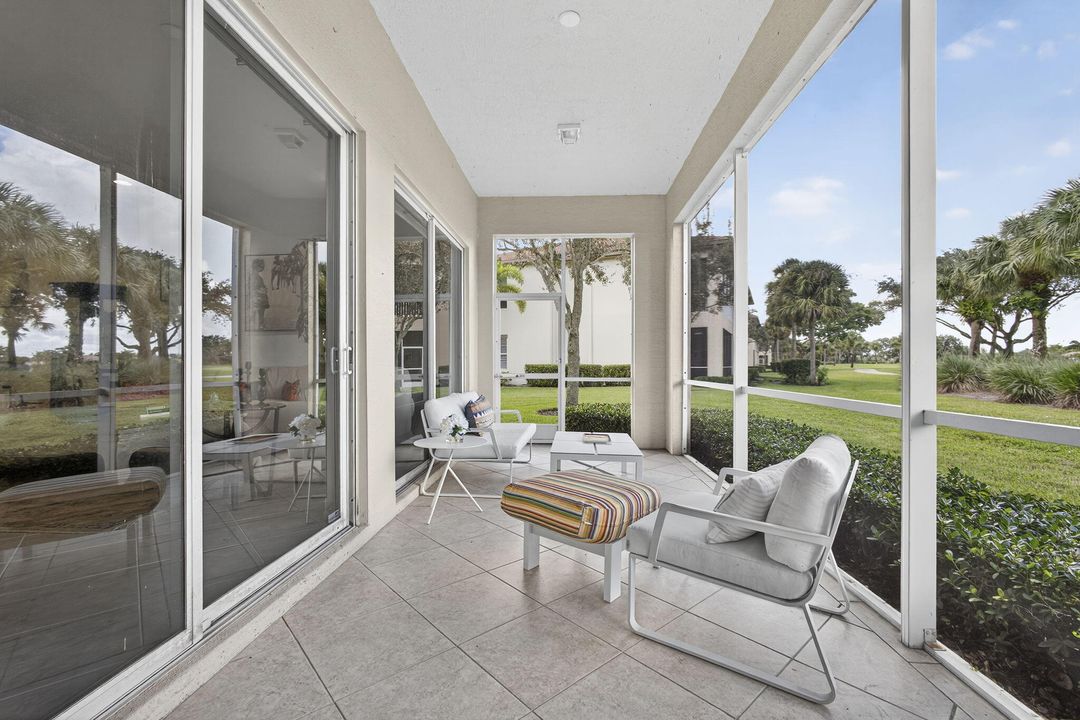 For Sale: $599,900 (2 beds, 2 baths, 2327 Square Feet)