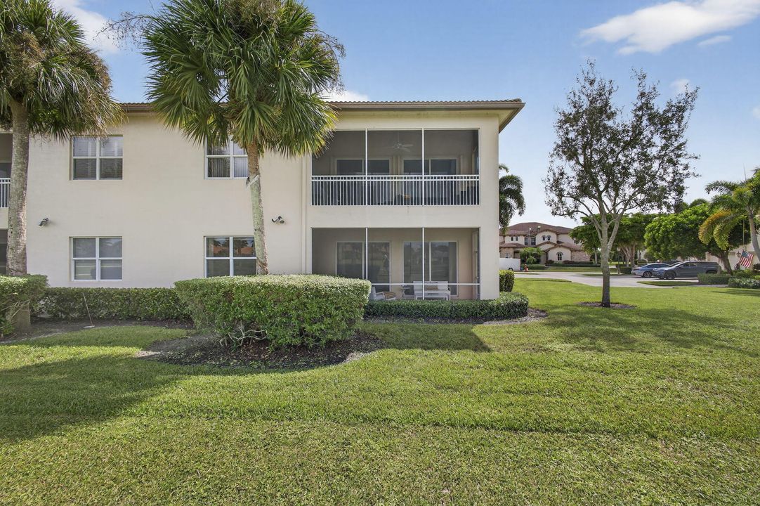 For Sale: $599,900 (2 beds, 2 baths, 2327 Square Feet)