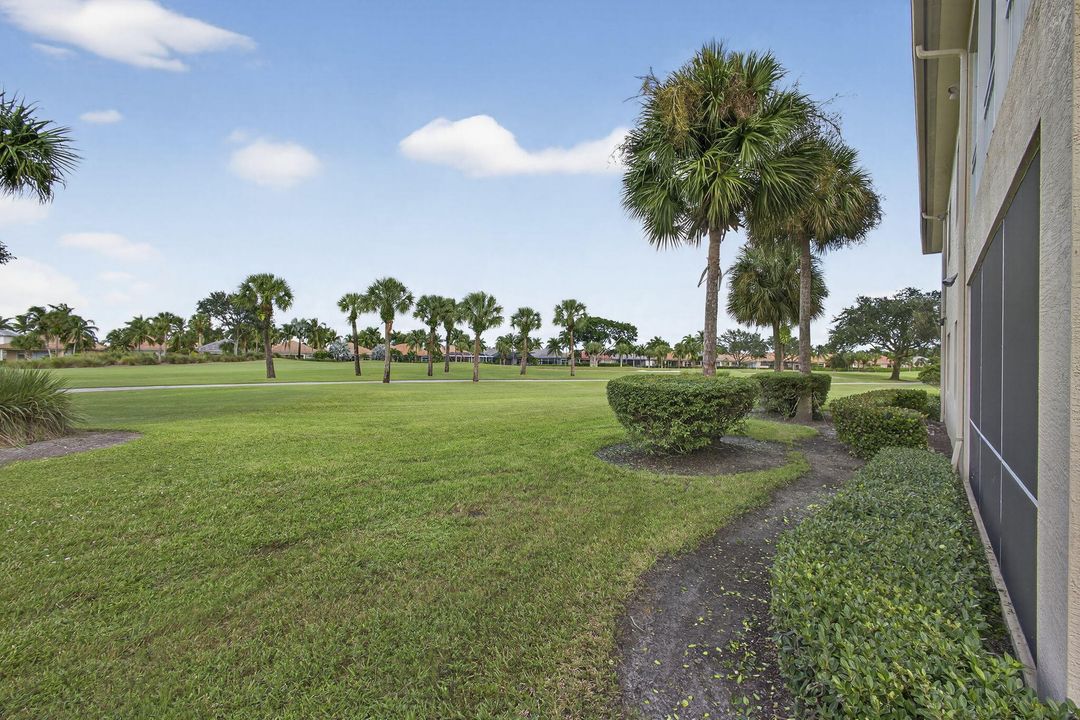 For Sale: $599,900 (2 beds, 2 baths, 2327 Square Feet)