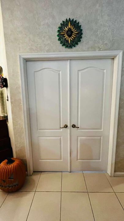 For Rent: $9,750 (4 beds, 2 baths, 2040 Square Feet)