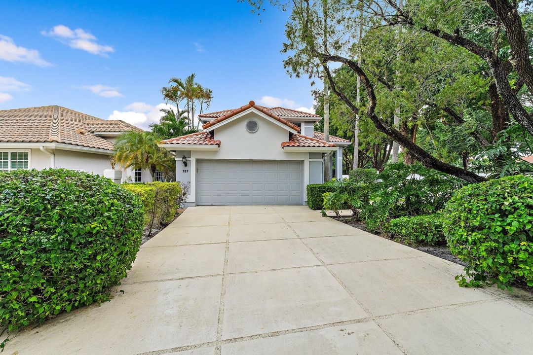 出租: $9,500 (3 贝兹, 2 浴室, 2344 平方英尺)