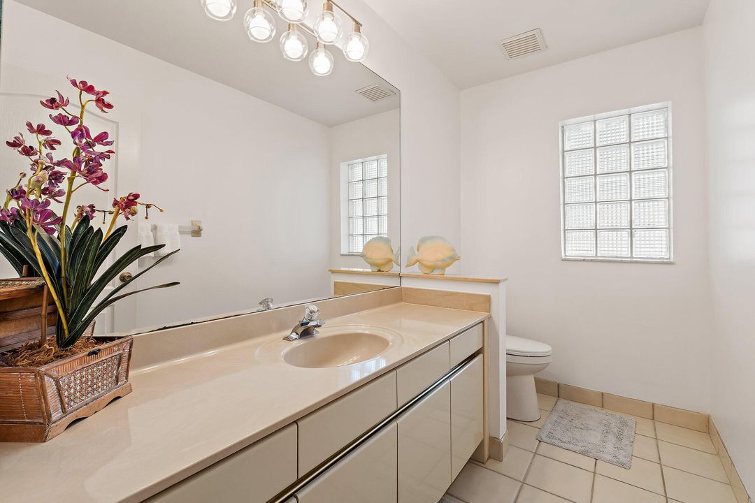 出租: $9,500 (3 贝兹, 2 浴室, 2344 平方英尺)