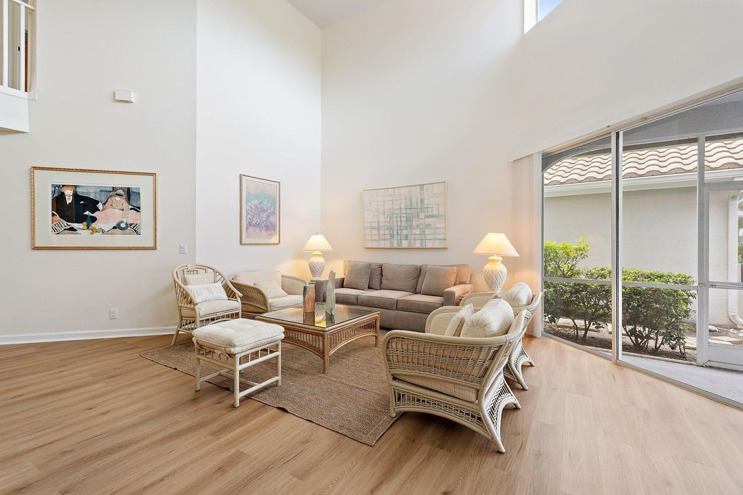 出租: $9,500 (3 贝兹, 2 浴室, 2344 平方英尺)