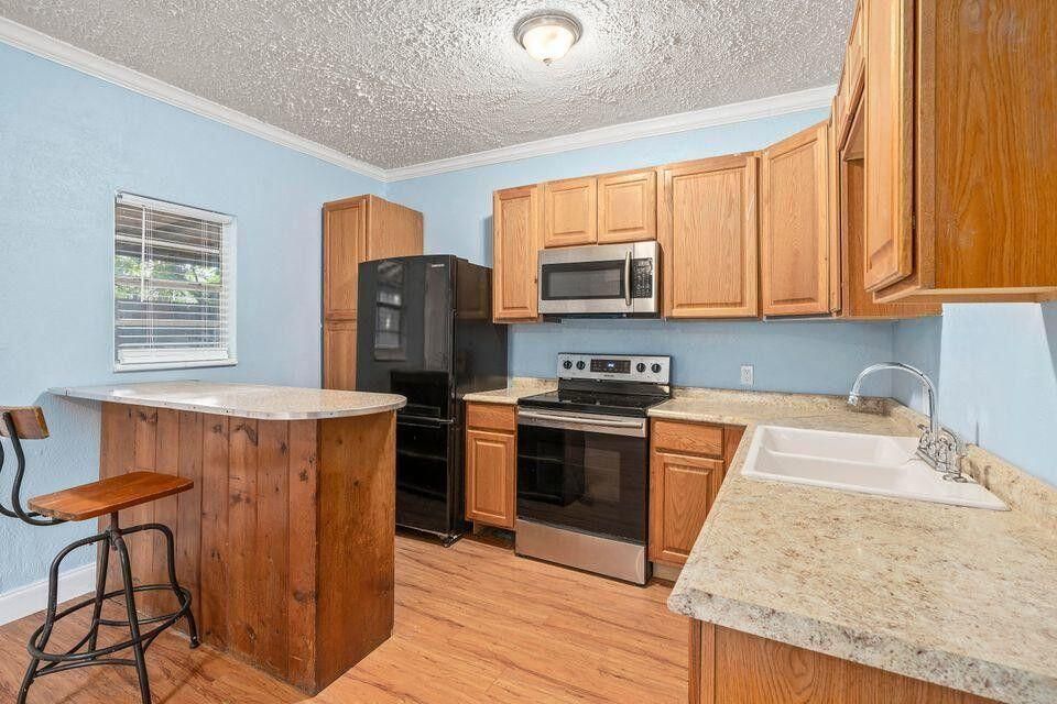 В аренду: $1,100 (1 спален, 1 ванн, 700 Квадратных фут)