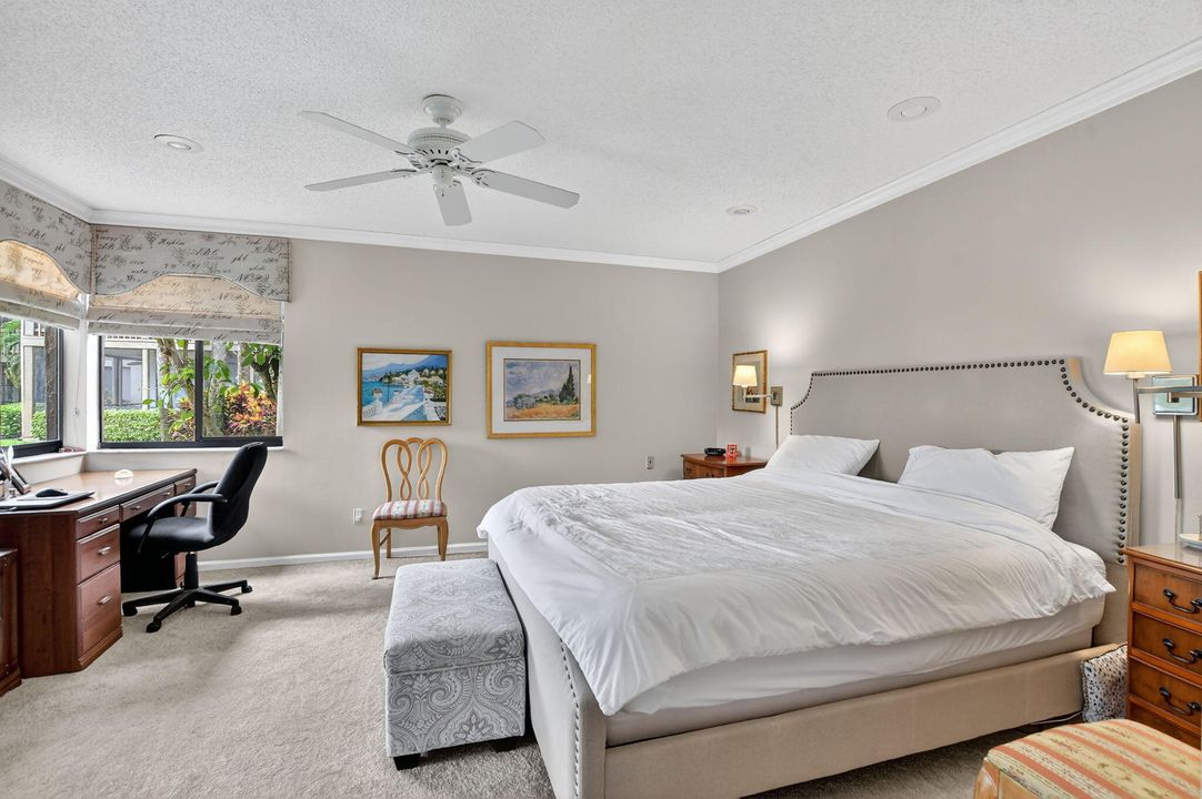 待售: $259,900 (2 贝兹, 2 浴室, 1458 平方英尺)