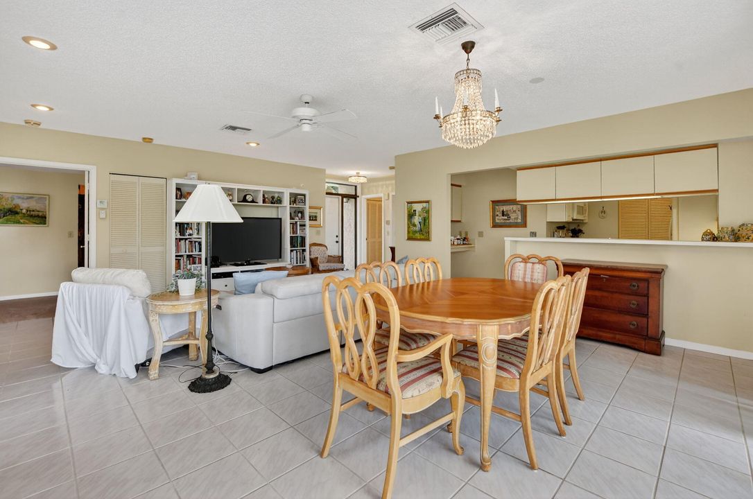 待售: $259,900 (2 贝兹, 2 浴室, 1458 平方英尺)