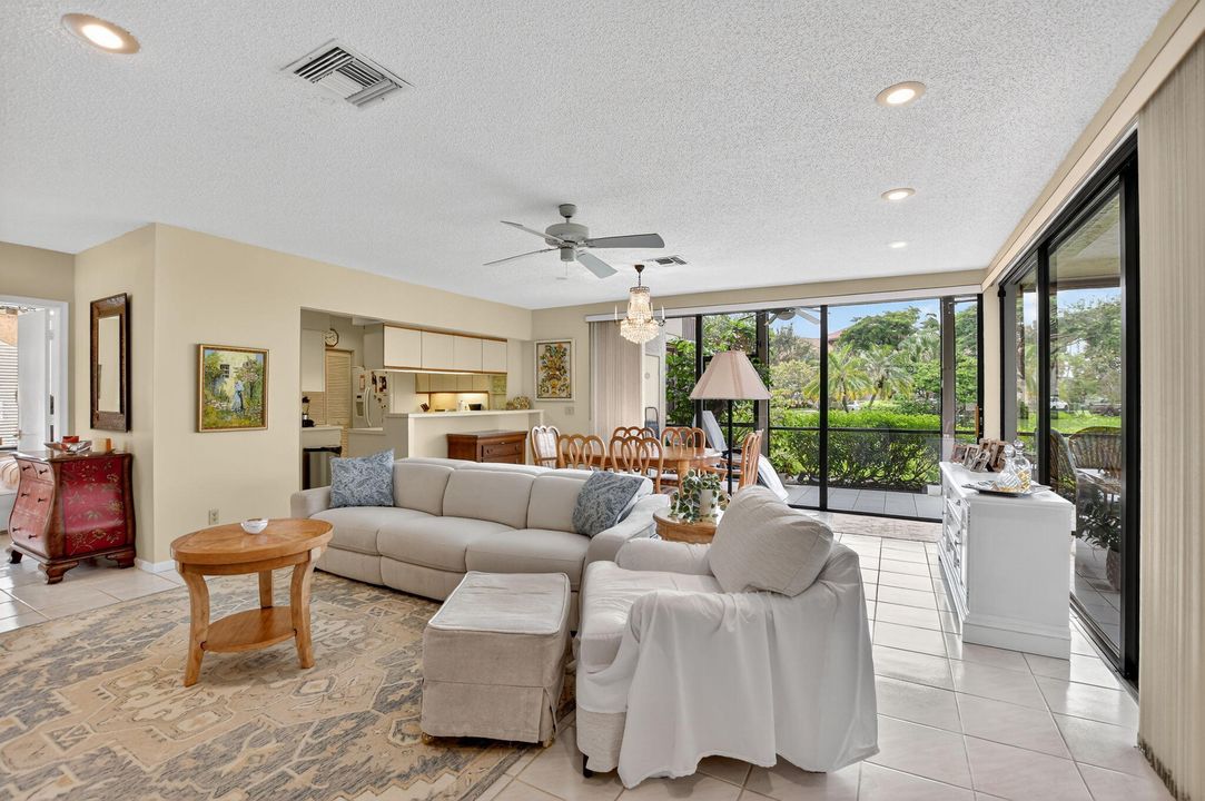 待售: $259,900 (2 贝兹, 2 浴室, 1458 平方英尺)