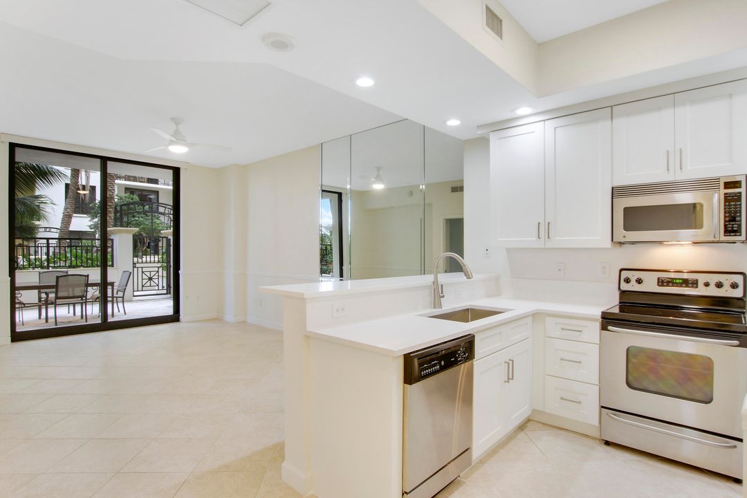 Recientemente alquilado: $3,250 (1 camas, 1 baños, 835 Pies cuadrados)