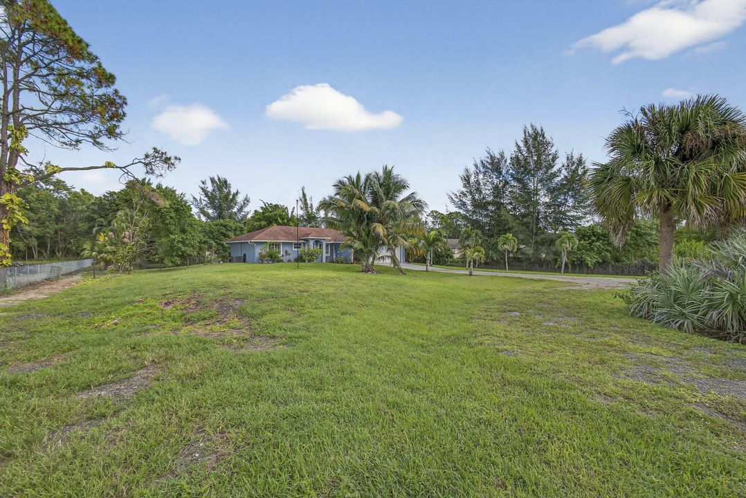 Active With Contract: $575,000 (3 beds, 2 baths, 1352 Square Feet)