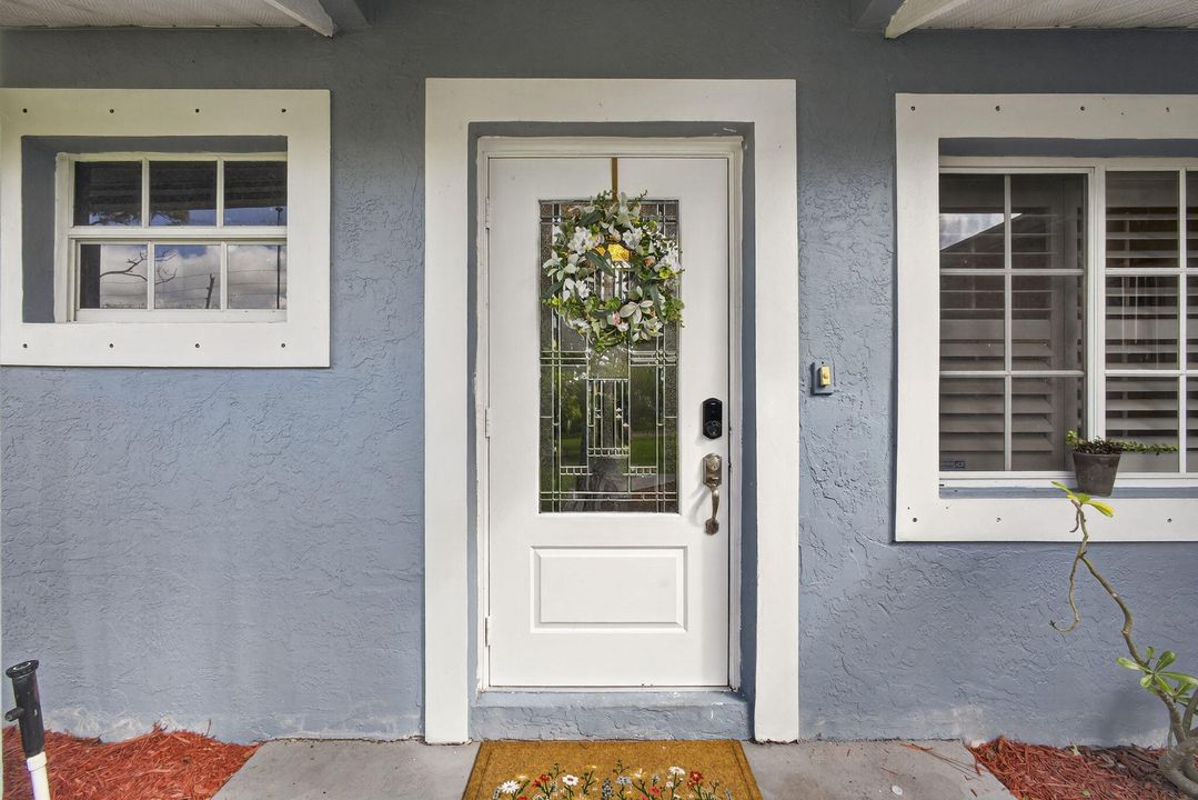 Active With Contract: $575,000 (3 beds, 2 baths, 1352 Square Feet)