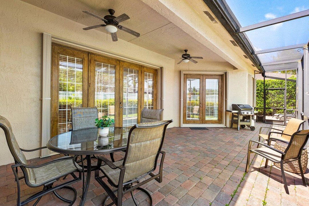 En Venta: $1,100,000 (3 camas, 2 baños, 2431 Pies cuadrados)