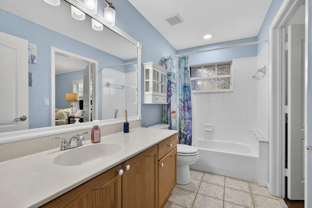 Active With Contract: $575,000 (3 beds, 2 baths, 1352 Square Feet)