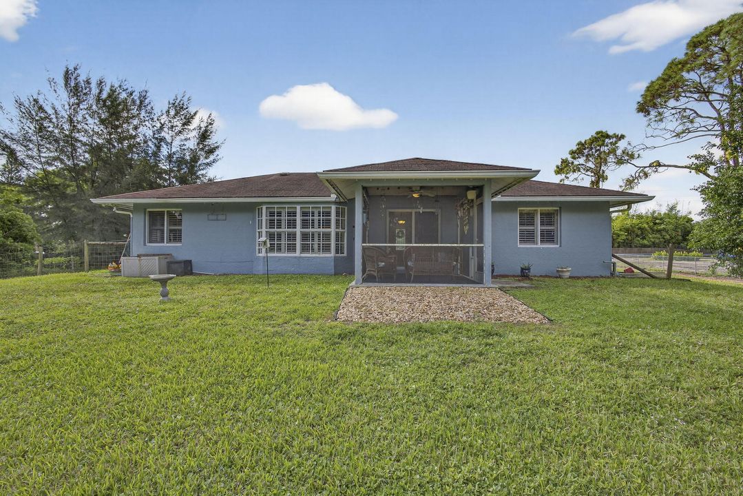 Active With Contract: $575,000 (3 beds, 2 baths, 1352 Square Feet)