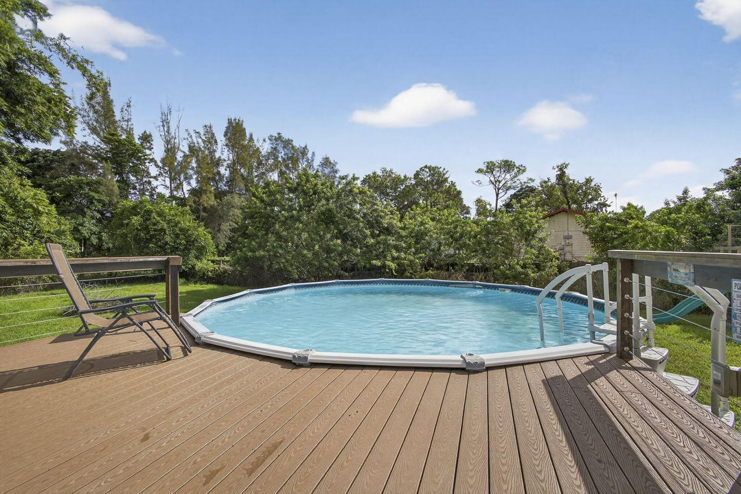 Active With Contract: $575,000 (3 beds, 2 baths, 1352 Square Feet)