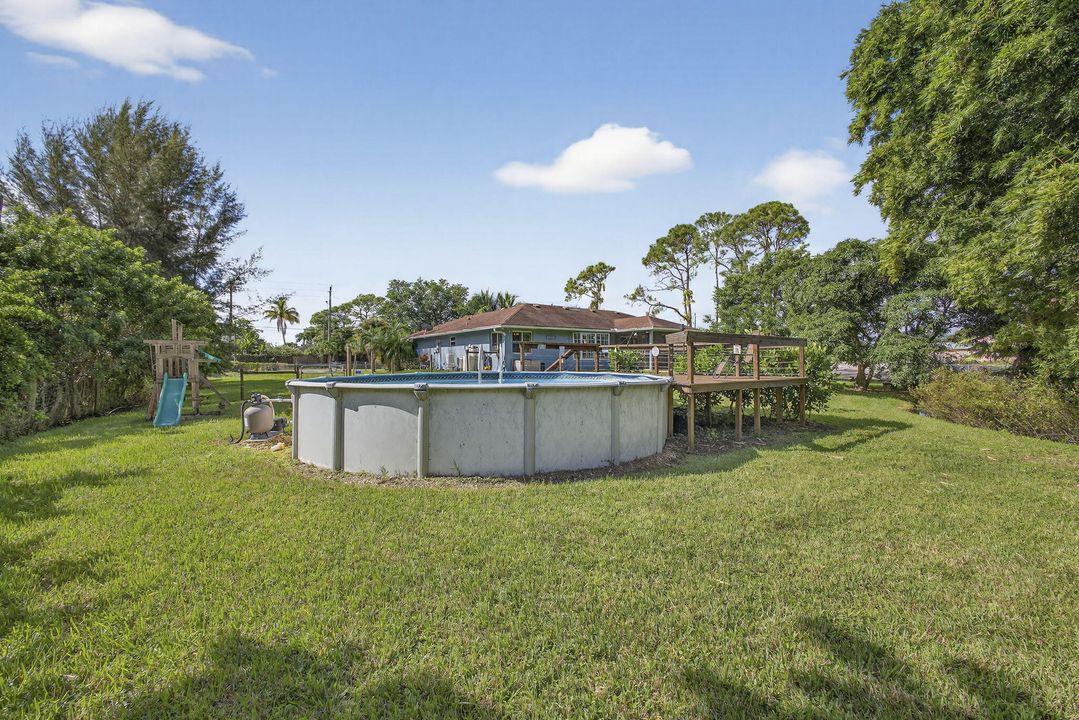 Active With Contract: $575,000 (3 beds, 2 baths, 1352 Square Feet)