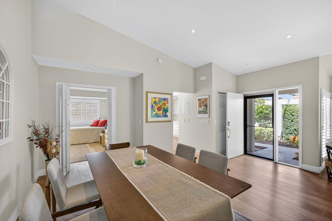 Active With Contract: $719,000 (2 beds, 2 baths, 1430 Square Feet)