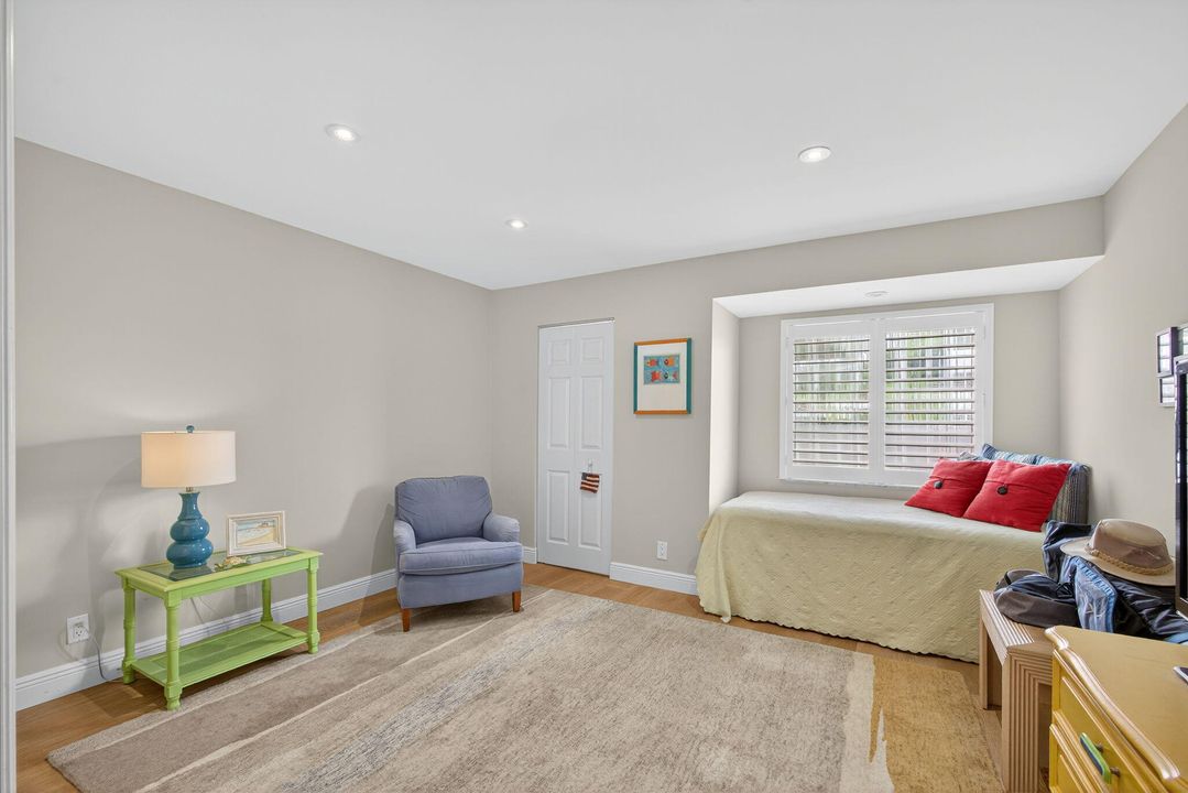 Active With Contract: $719,000 (2 beds, 2 baths, 1430 Square Feet)