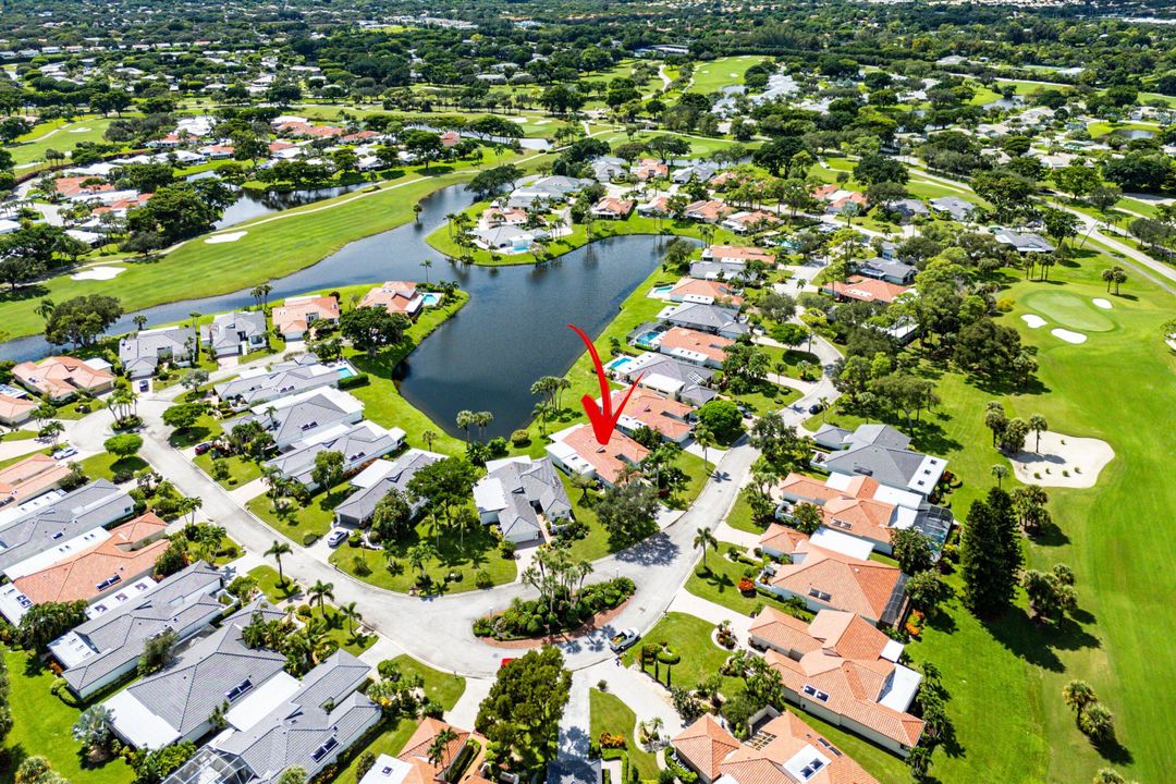 Active With Contract: $719,000 (3 beds, 2 baths, 2720 Square Feet)