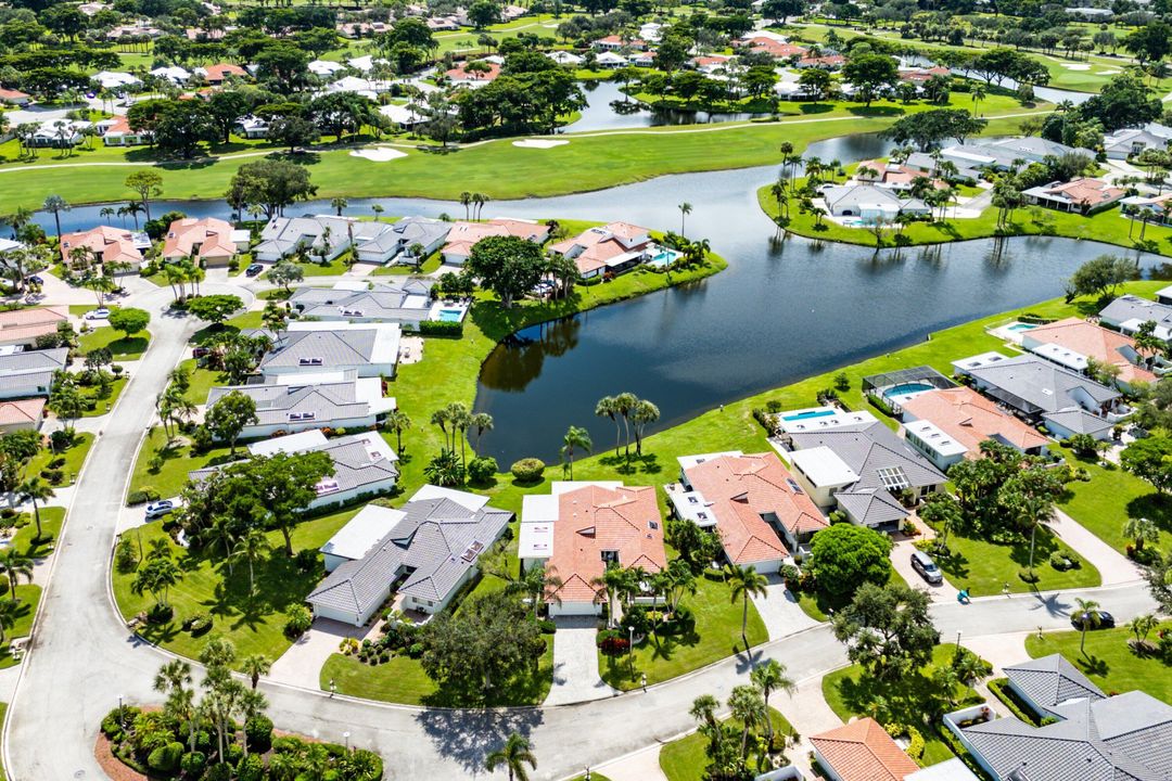 Active With Contract: $719,000 (3 beds, 2 baths, 2720 Square Feet)