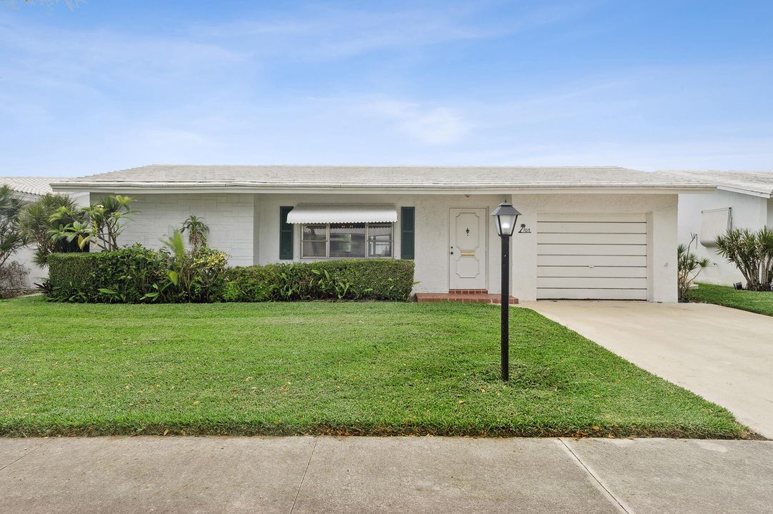 最近售出: $239,900 (2 贝兹, 2 浴室, 1322 平方英尺)