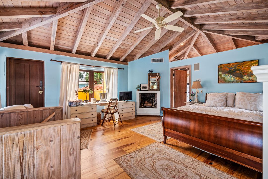 合同活跃: $4,995,000 (3 贝兹, 3 浴室, 2788 平方英尺)