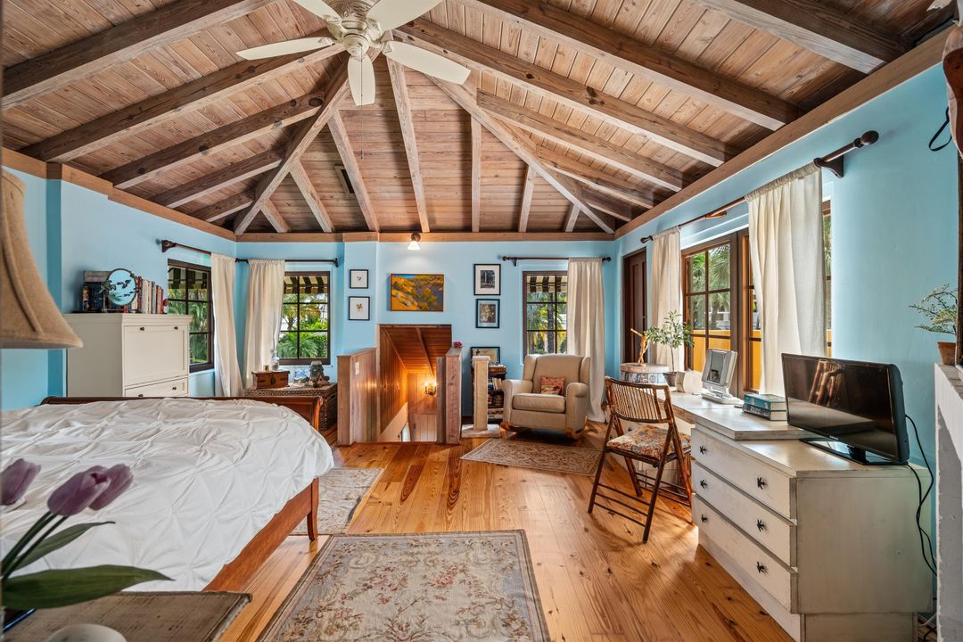 合同活跃: $4,995,000 (3 贝兹, 3 浴室, 2788 平方英尺)