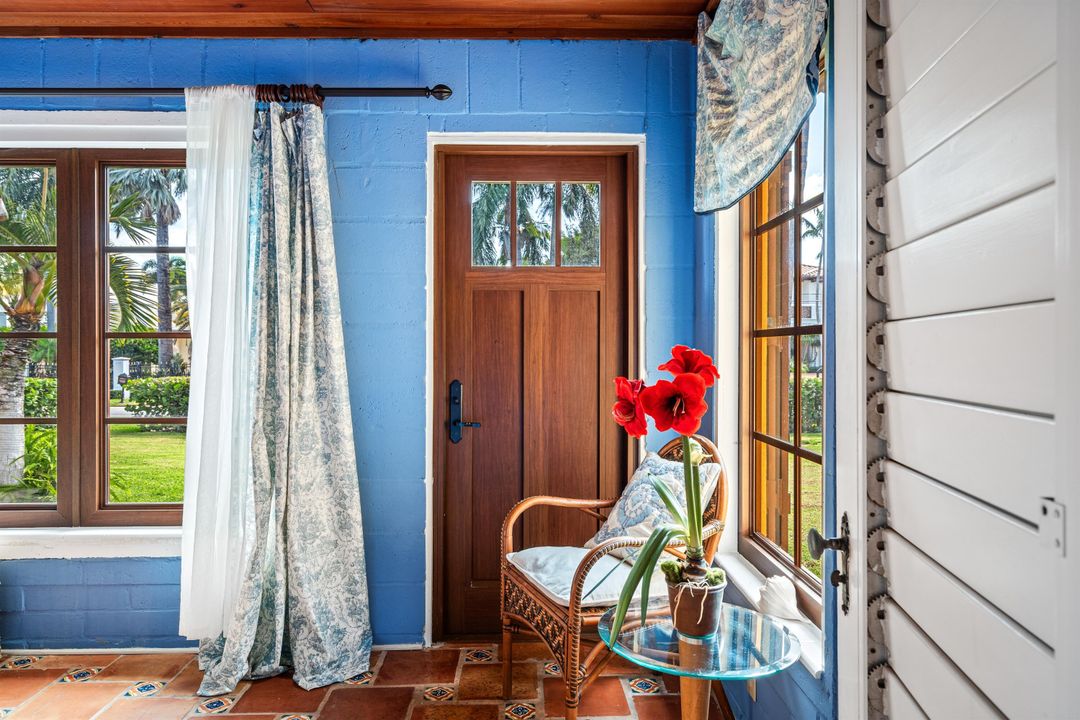 合同活跃: $4,995,000 (3 贝兹, 3 浴室, 2788 平方英尺)