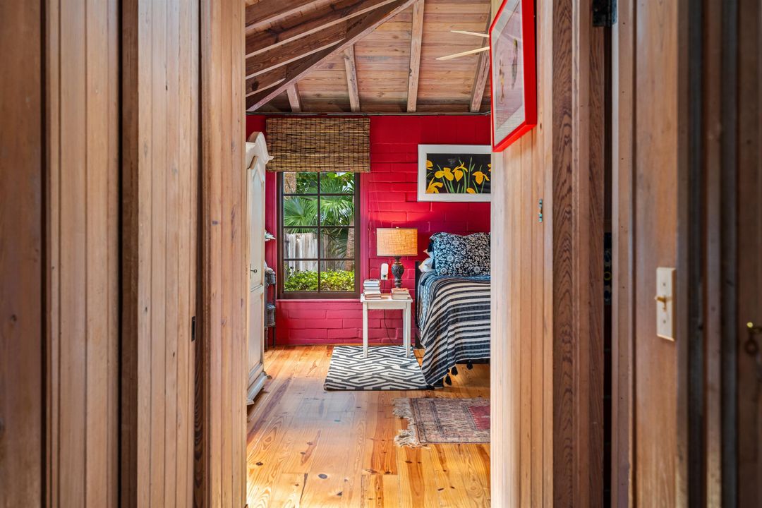 合同活跃: $4,995,000 (3 贝兹, 3 浴室, 2788 平方英尺)