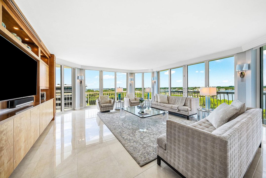 For Sale: $4,495,000 (3 beds, 3 baths, 3256 Square Feet)