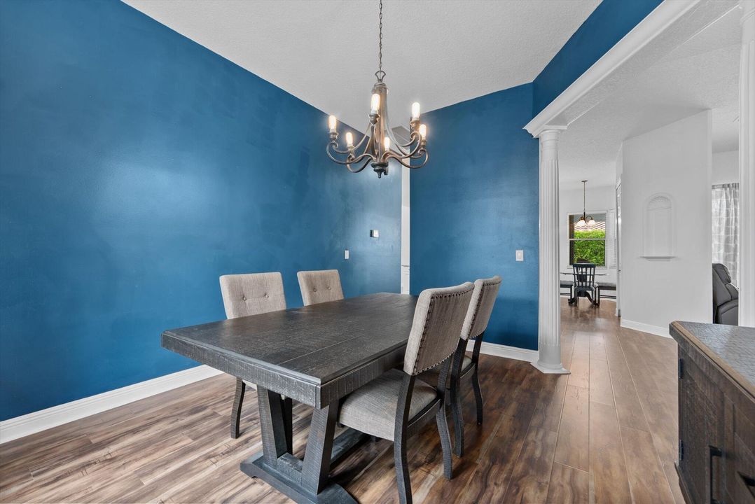 Active With Contract: $785,000 (5 beds, 3 baths, 2611 Square Feet)