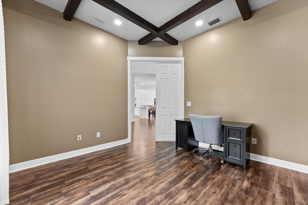 Active With Contract: $785,000 (5 beds, 3 baths, 2611 Square Feet)